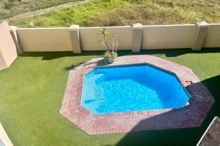 2 Bedroom Property for Sale in Whispering Pines Western Cape